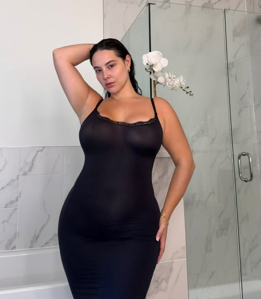 Cinthya Izquierdo Biography