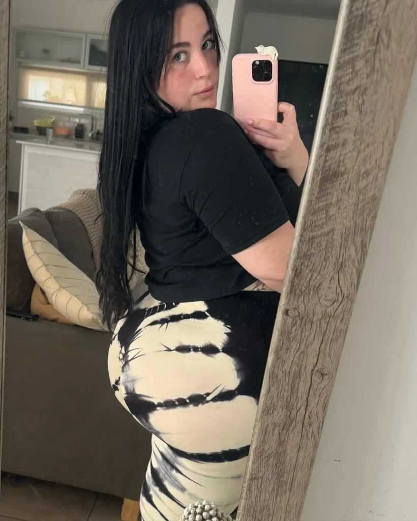 Estefania Sol Biography – Sweetiesuun Wiki, Age, Height, Boyfriend, Net Worth & Instagram Star