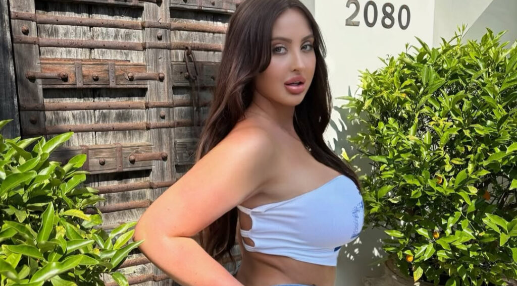 Curvy Sicilian Biography, Age, Height, Lifestyle, Instagram Model & Travel Influencer