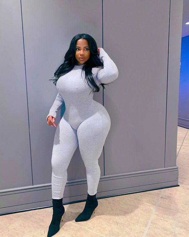 Briannaamor Biography – Age, Height, Plus-Size Modeling, FashionNova Ambassador & Career