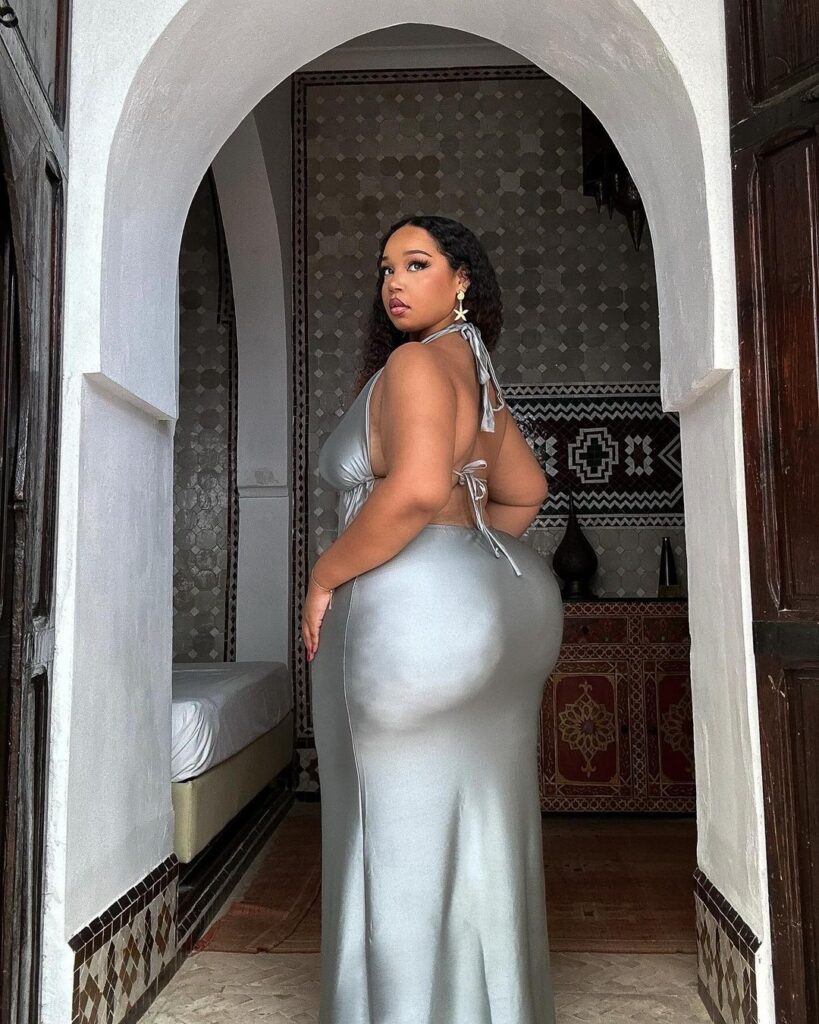 Ms Marie Biography: Spanish Curvy Plus-Size Model & Influencer
