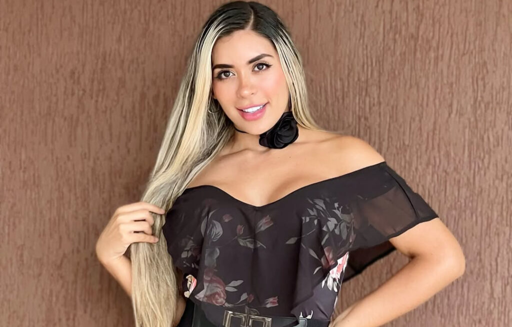 Camila Patiño Biography: Colombian Fashion & Bikini Model, Digital Creator