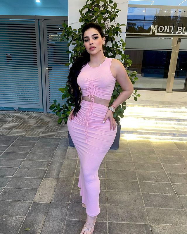 Renatta Biography – Dominican Fashion Model & Instagram Influencer