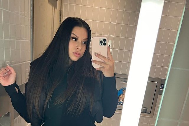 Strong&Curvy – Bio, Wiki, Facts, Age, Height, Weight, Measurements & Photos | Plus-Size Model